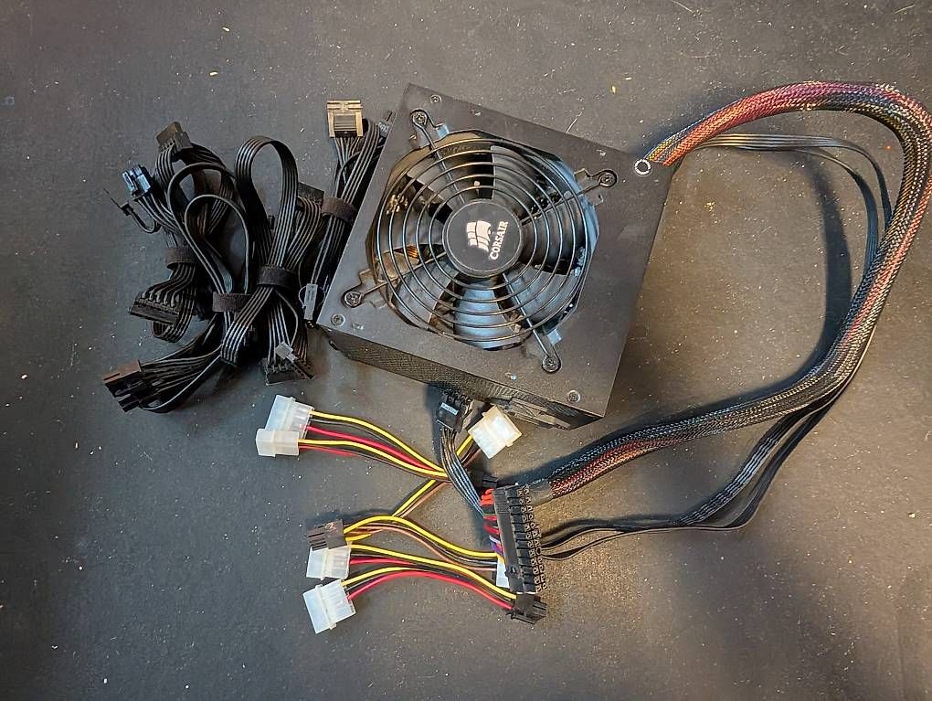Corsair Componenti elettronici: Corsair CX 500M Modulares Netzteil – Usato da Gommiswald venduto da Derbeth01