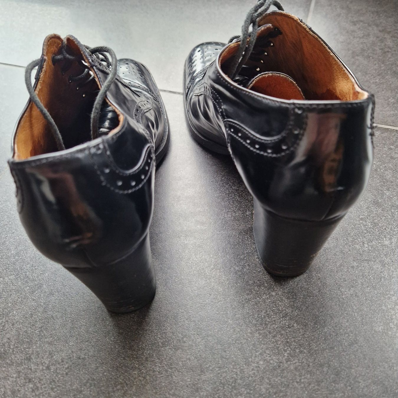 Damenschuhe: Budapester mit Absatz, 37 – Gebraucht aus Gränichen von sunchi07 3