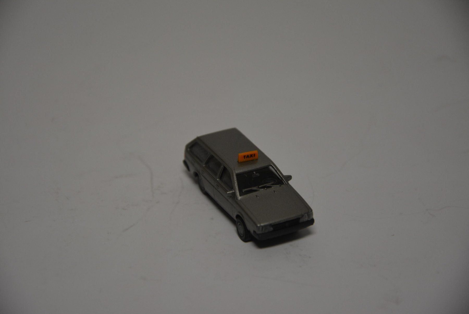 Volkswagen Modellini d'auto: VW Passat Variant Taxi , I.M.U. , 1:87 – Nuovo e nell'imballaggio originale da Goldach venduto da Feivel9 3