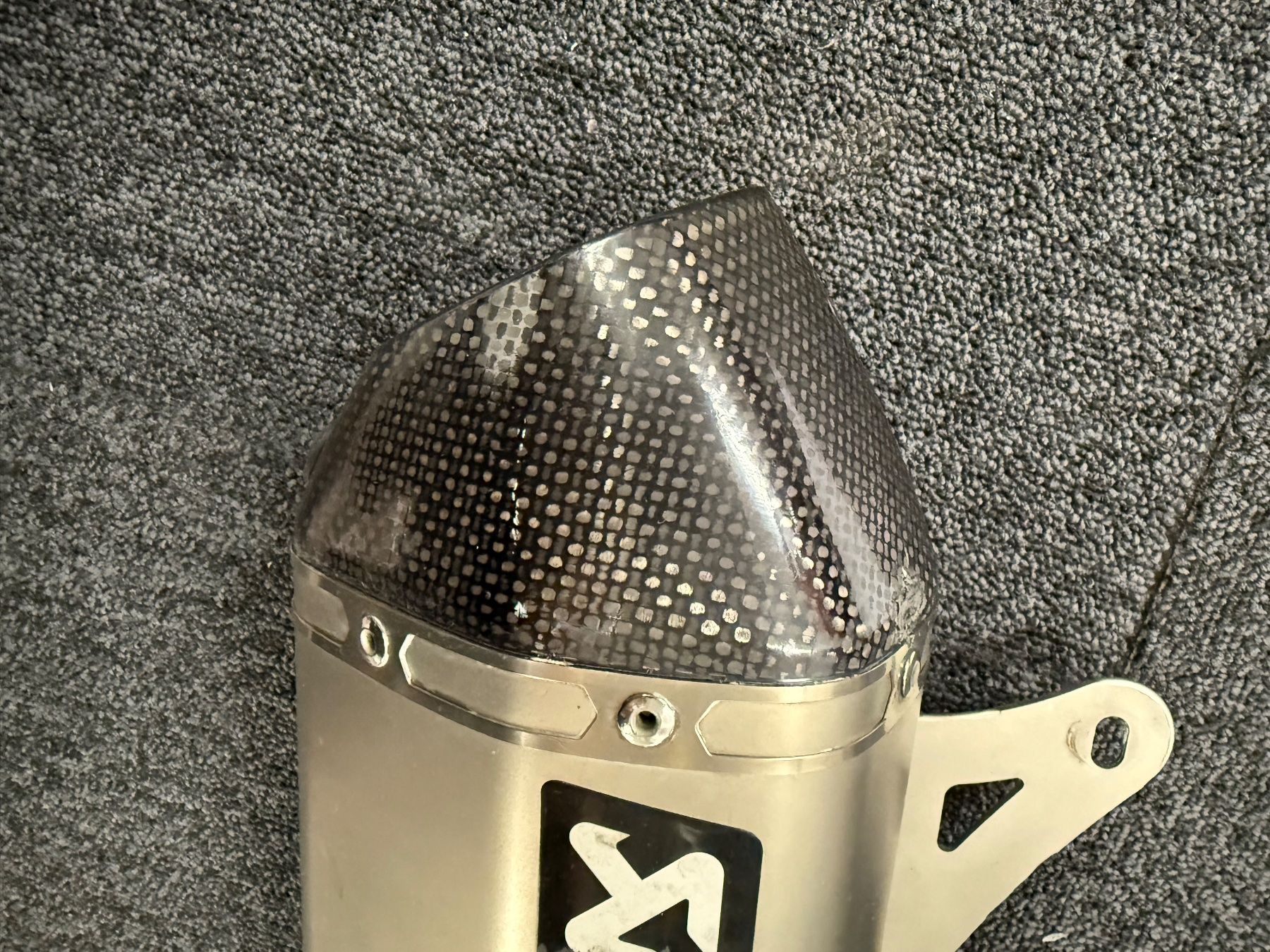 Tutti pezzi di ricambio per scooter: Piaggio Vespa Auspuff Akrapovic – Usato da Seuzach venduto da kat_5qwy 2