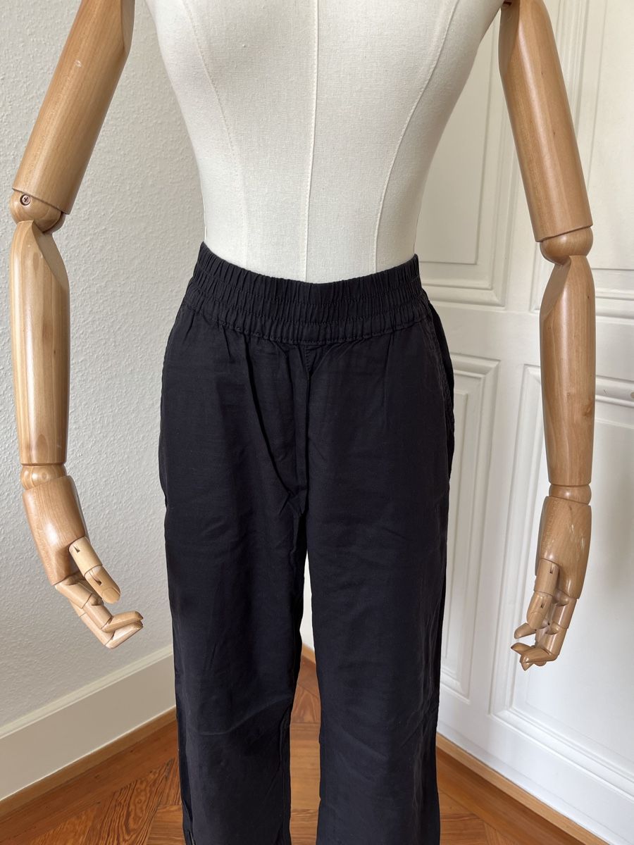 Levi's Pantaloni: Levi's Black Summer Pants - Size M, Lightweight Material – Usato da Mies venduto da Nib2011 2