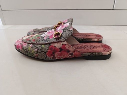 Gucci Damenschuhe: Gucci Mules Blumenmuster Beige/Rosa Grösse 37 – Gebraucht aus Hergiswil NW von pol_9dl8 5