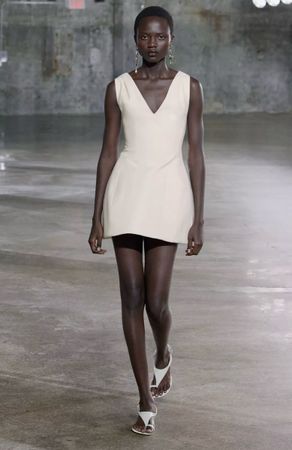 Elfenbeinfarbenes Minikleid mit V-Ausschnitt, ärmellos, M