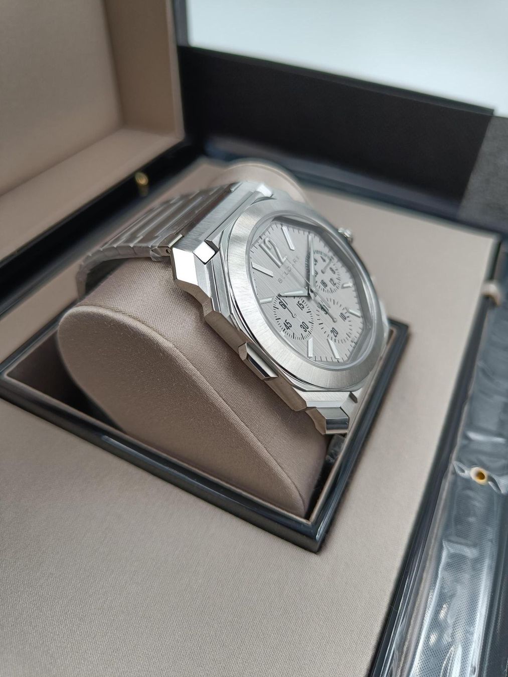 Bulgari Orologi: BVLGARI "OCTO FINISSIMO CHRONOGRAPH GMT" 43 MM – Nuovo (secondo la descrizione) da Luzern venduto da EdiGem 4