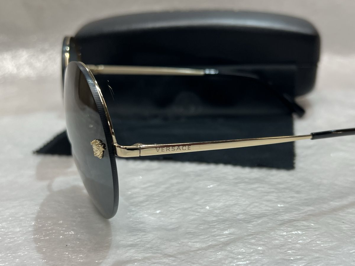 Versace Brillen & Gläser: Versace Sonnenbrille Herren & Damen – Gebraucht aus Basel von RoyalPerformance 5