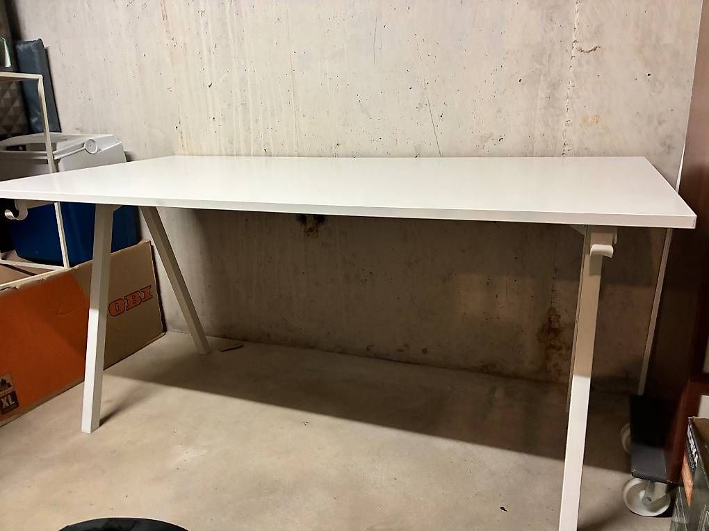 Scrivanie: Schreibtisch in Top Zustand – Usato da Bottmingen venduto da jul_8nb8 1