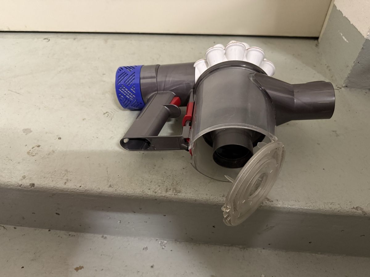 Dyson Aspirapolveri & Accessori: Dyson V6 Akku-Staubsauger – Difettoso da Birsfelden venduto da mah_6yvz 2