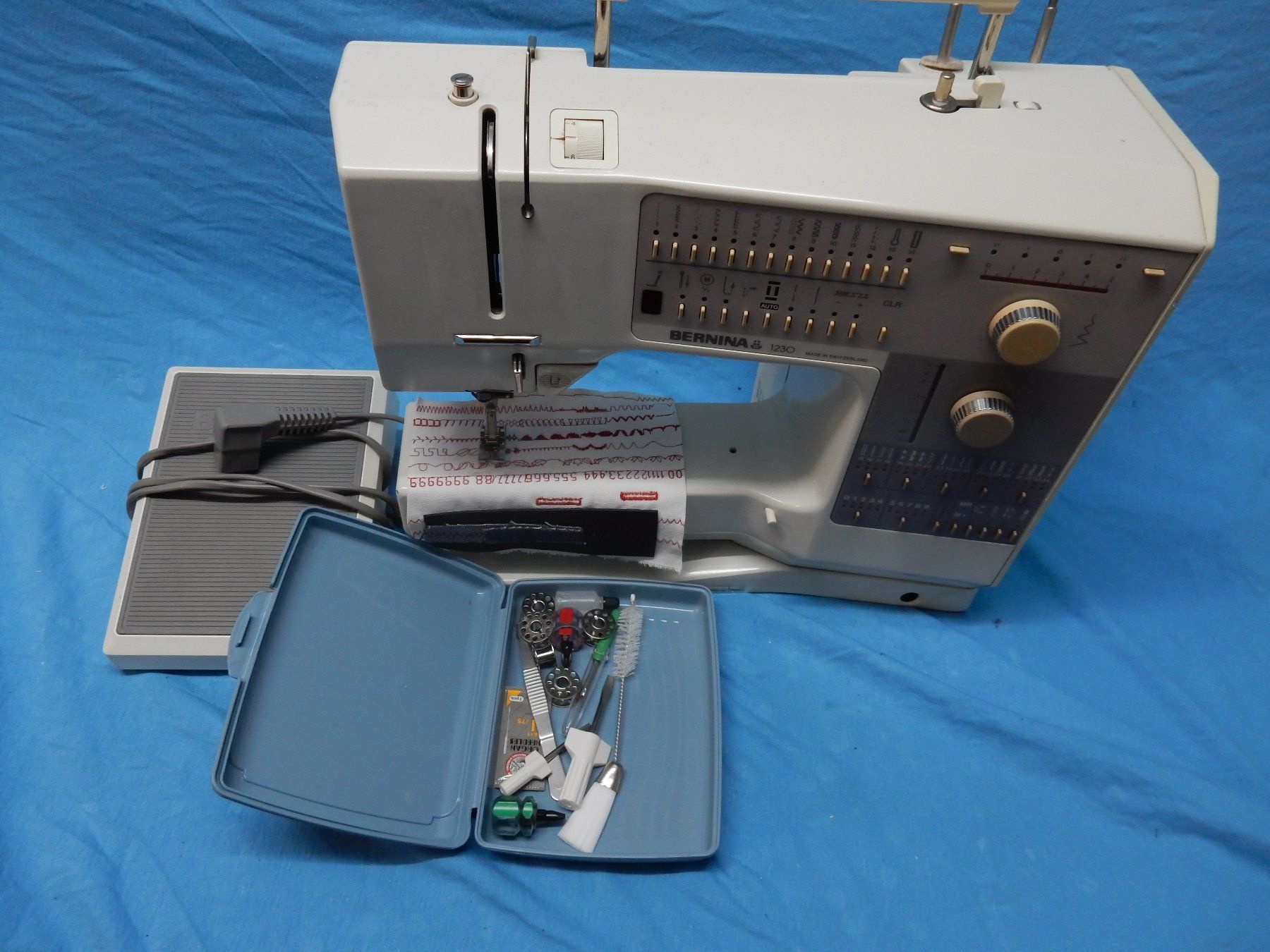 Bernina Macchine da cucire: Bernina 1230  Ab Service     25120 – Usato da Watt venduto da Mariposa49 6