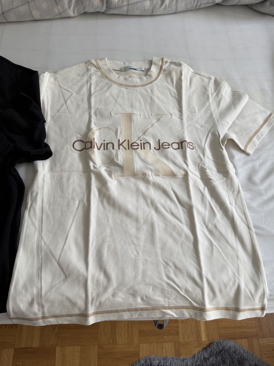 Calvin Klein T-shirt: Duo Pack T-Shirt Calvin Klein – Nuovo (secondo la descrizione) da Lausanne venduto da raf_k5nx 1