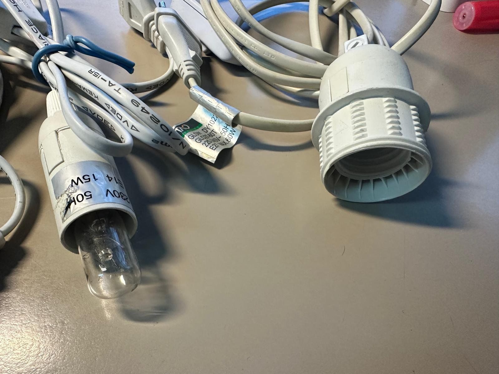 Cavi: 1,5 m langes Netzkabel,4X E14-Sockel-1X E27 Stecker – Usato da Thörishaus venduto da zimtfein 1