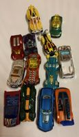 12 Hot Wheels Spielzeugautos diverse Modelle gebraucht