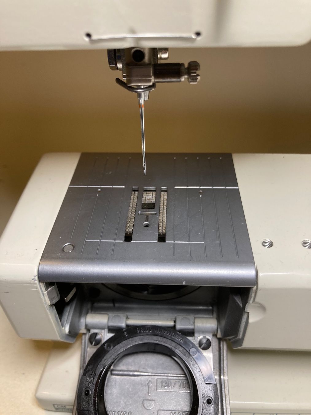 Bernina Macchine da cucire: Bernina 1020 – Usato da Zuchwil venduto da Pilat99 6