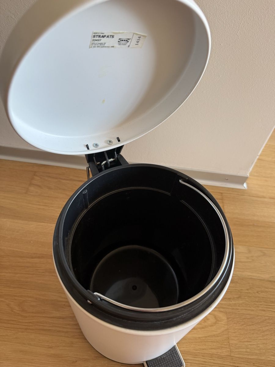 Ikea Poubelles: Ikea Abfalleimer  – D'occasion à Winterthur par ivule2000 5