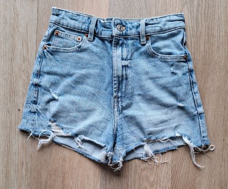 2067SE – Short H&M – EUR-34 (XS)