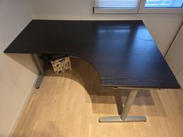 Schreibtisch