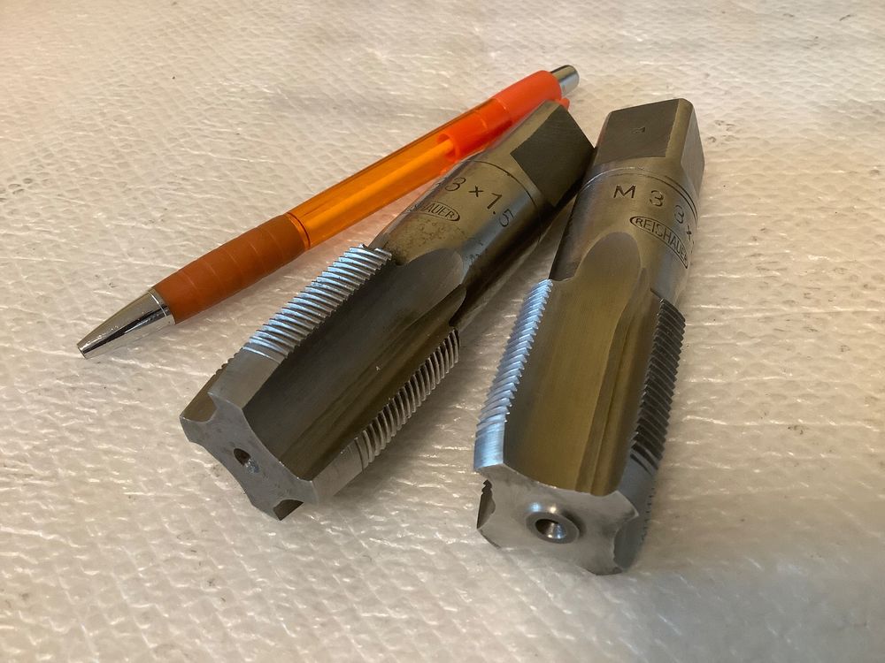 Reishauer Tous les outils: M33 x 1.5 Hand Gewindebohrer Satz, von REISHAUER – D'occasion à Widnau par frohsinn7 1
