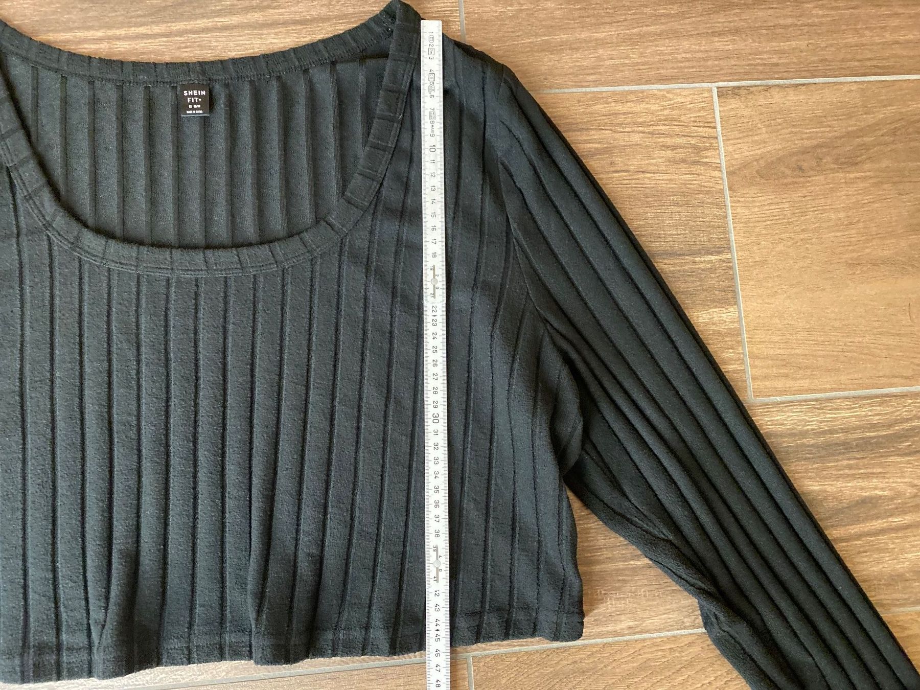 Shein Maglioni & Felpe: Oberteil Pullover kurz schwarz Gr. 56 – Usato da Pratteln venduto da a23_j2gs 7