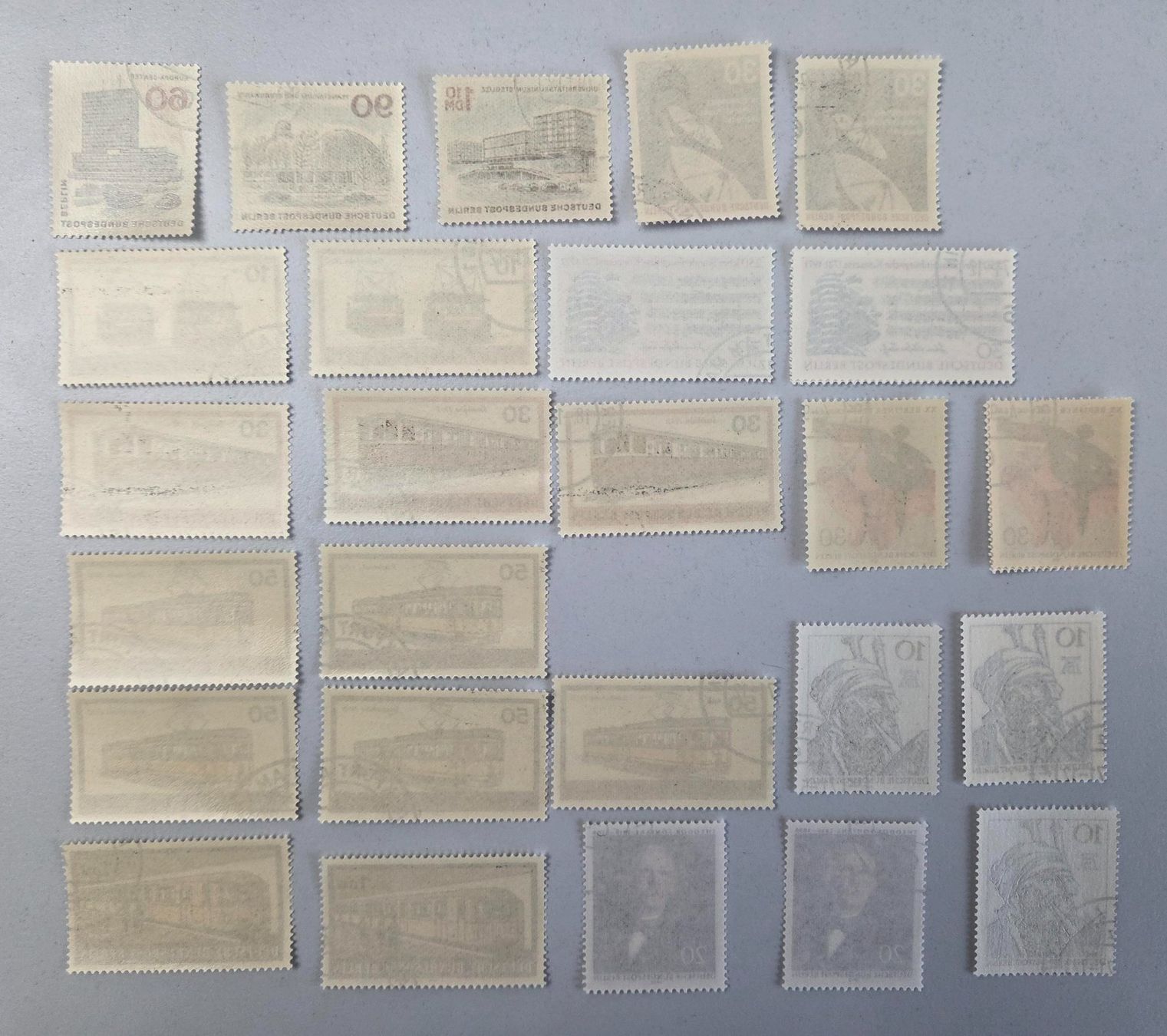 Tutti i francobolli: Berlin Briefmarken,  Motive & Tram – Usato da Luzern venduto da Kartenansicht 1