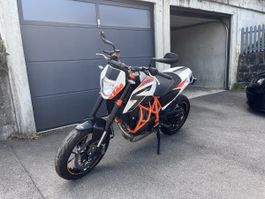KTM Duke 690 R, Top Zustand, frisch ab Service