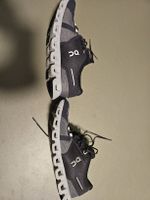 chaussures ON, pointure 42.5