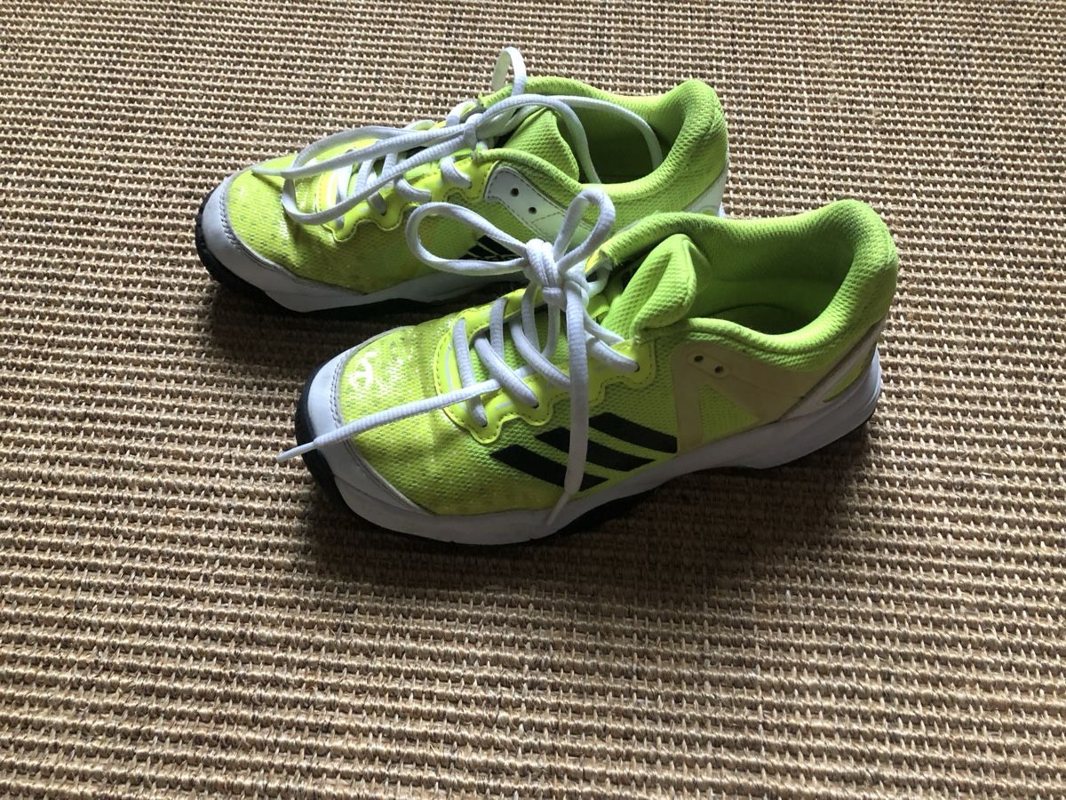 Adidas Scarpe per ragazzi: Adidas Turnschuhe Grösse 33 – Usato da Zürich venduto da EliseSchmitz 2