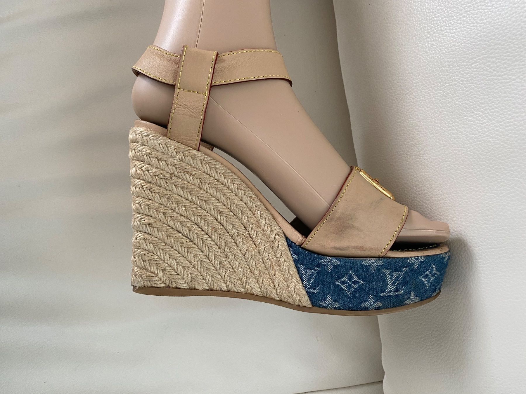 Louis Vuitton Scarpe da donna: Authentic LOUIS VUITTON Sommerschuh, Jeans, Gr. 36 – Usato da Winkel venduto da ferrari2022 1