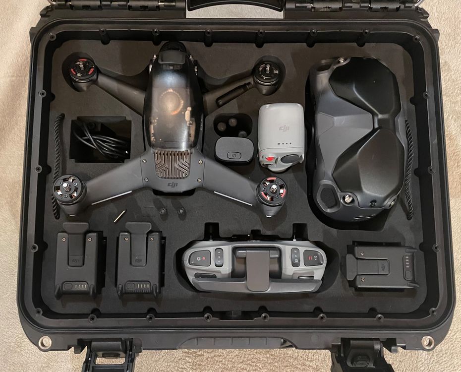 Drone DJI Tello avec accessoires, très bon état (Gebraucht) in Lausanne für CHF 169 - mit