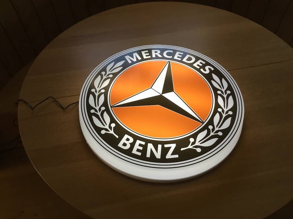 Mercedes-Benz Ecriteaux: Mercedes Benz Leuchtschild – D'occasion à Büren zum Hof par patrick2505 3