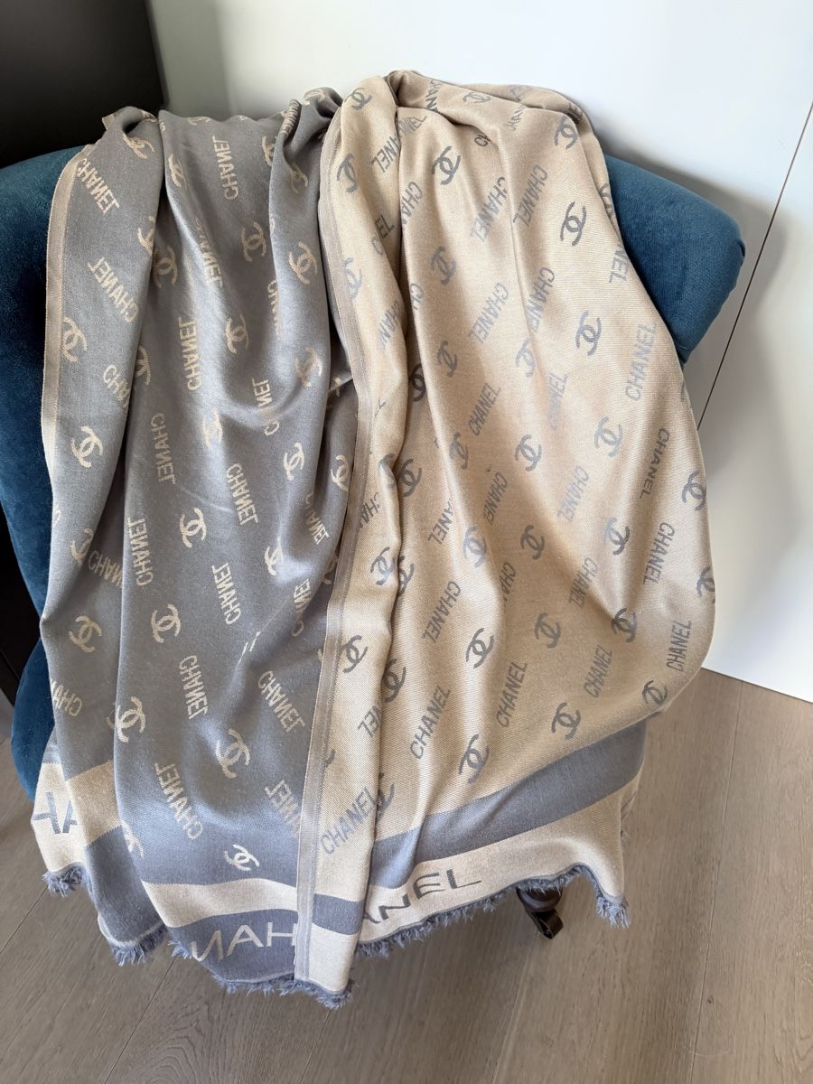 Foulards & écharpes: Sciarpa cotone monogramma beige grigio nuova 200x70cm – D'occasion à Lugano par fer_ckb9 5