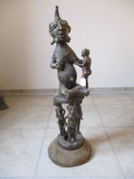 Tribal art Skulptur Figur Mutter mit Kind auf Thron Kamerun