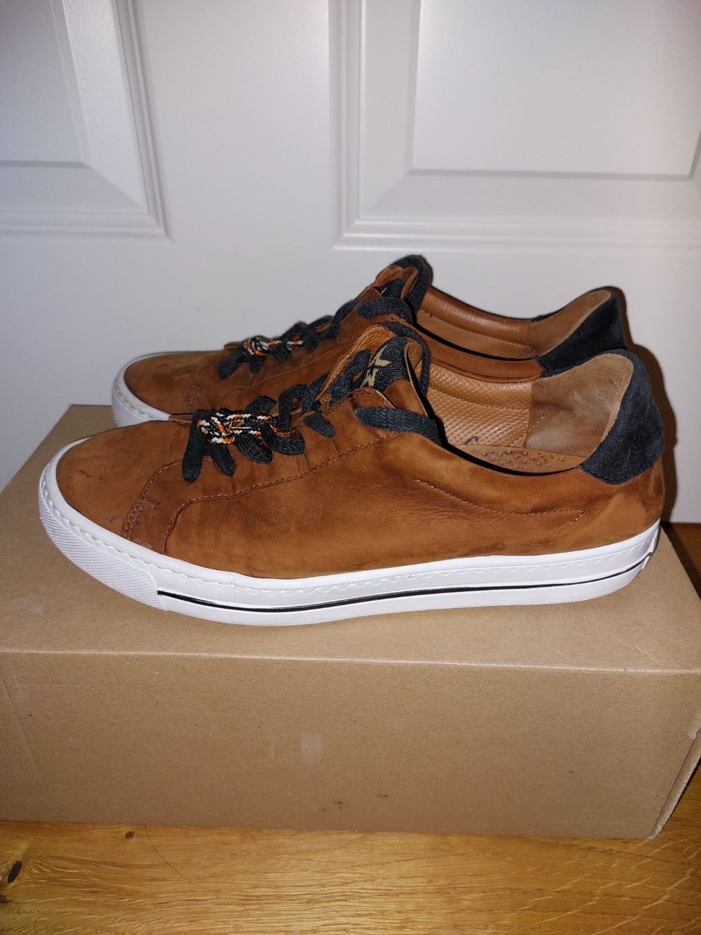 Paul Green Damenschuhe: Wildleder Sneaker Paul Green – Gebraucht aus Titterten von fra_v27g 1