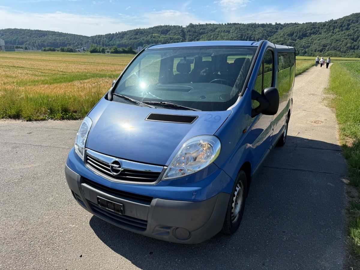 Opel Automobili: Opel Vivaro 9 Plätzer (Automat) – Usato da Zürich venduto da Jes_4 1