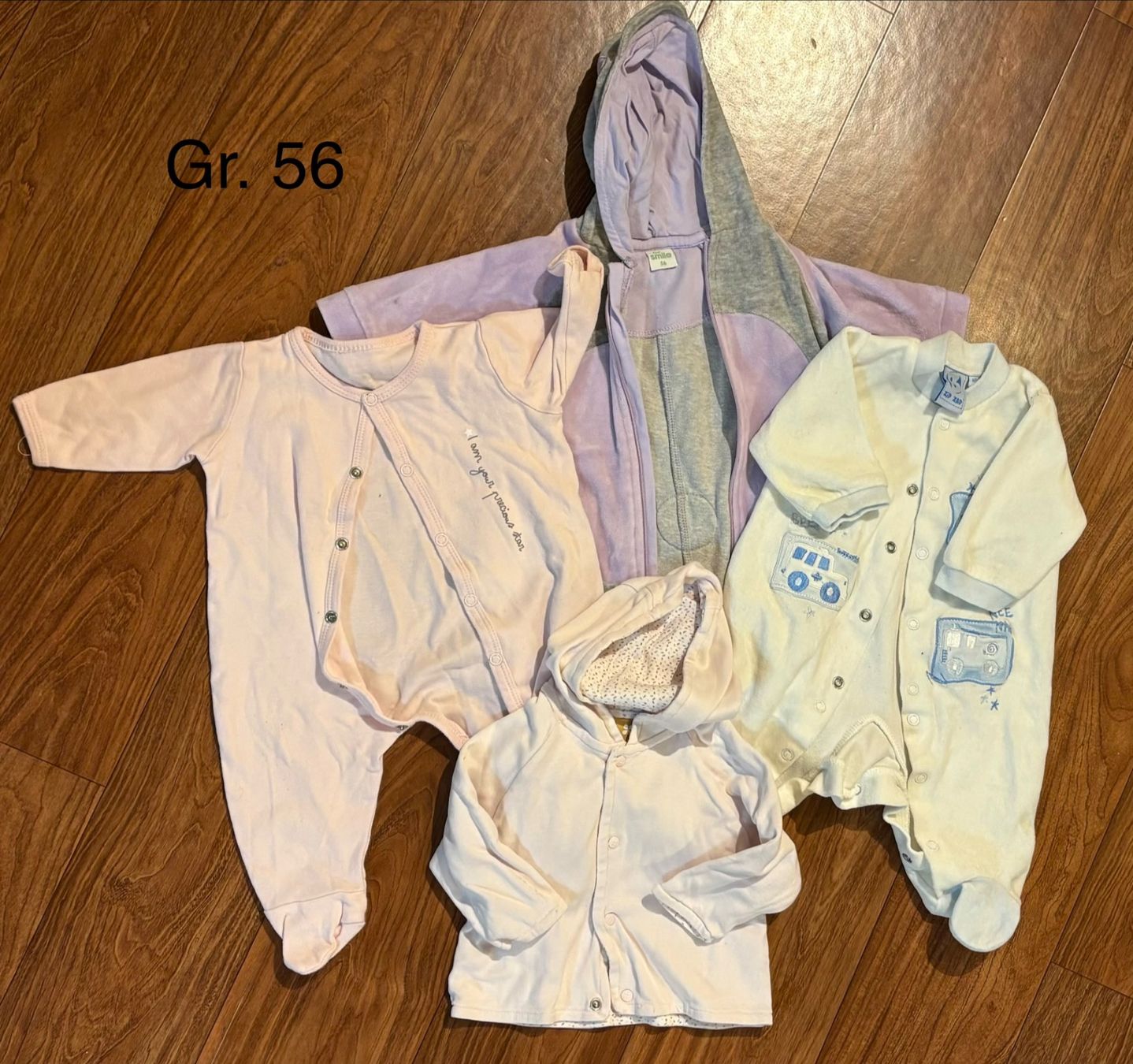 Lotti & Set di vestiti: Baby Kleider Set, Gr. 56, 4-teilig, – Usato da Oberiberg venduto da mon_q7c2