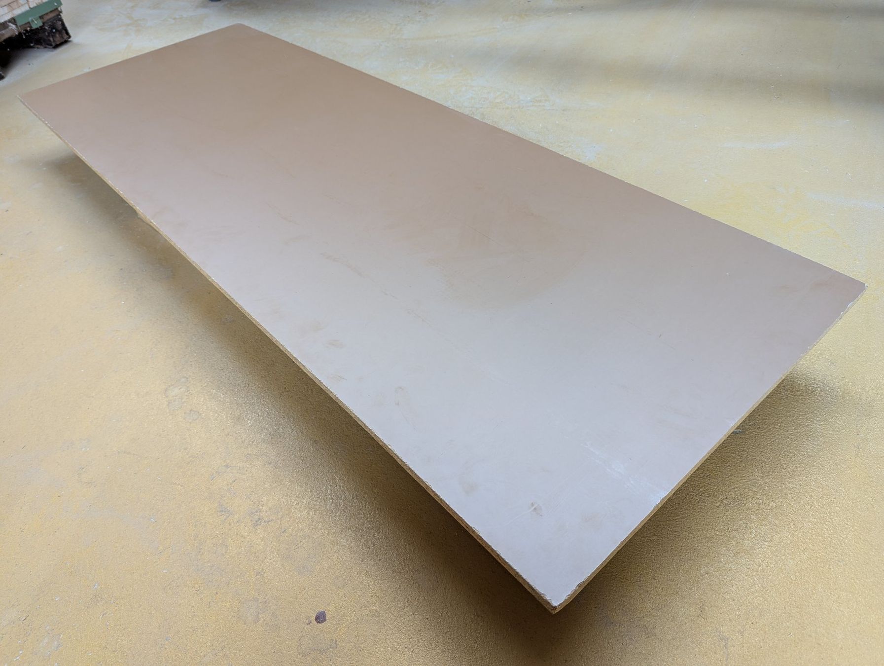 Articoli in legno: Spanplatte hellbraun beschichtet 16 mm, Rest 168 x 59 cm – Usato da Gebenstorf venduto da -AMB-