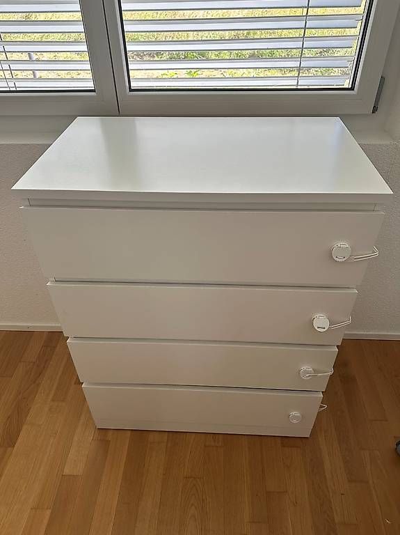 Commodes: IKEA MALM Kommode weiss, 4 Schubladen – D'occasion à Aarau Rohr par ale_f72q 1