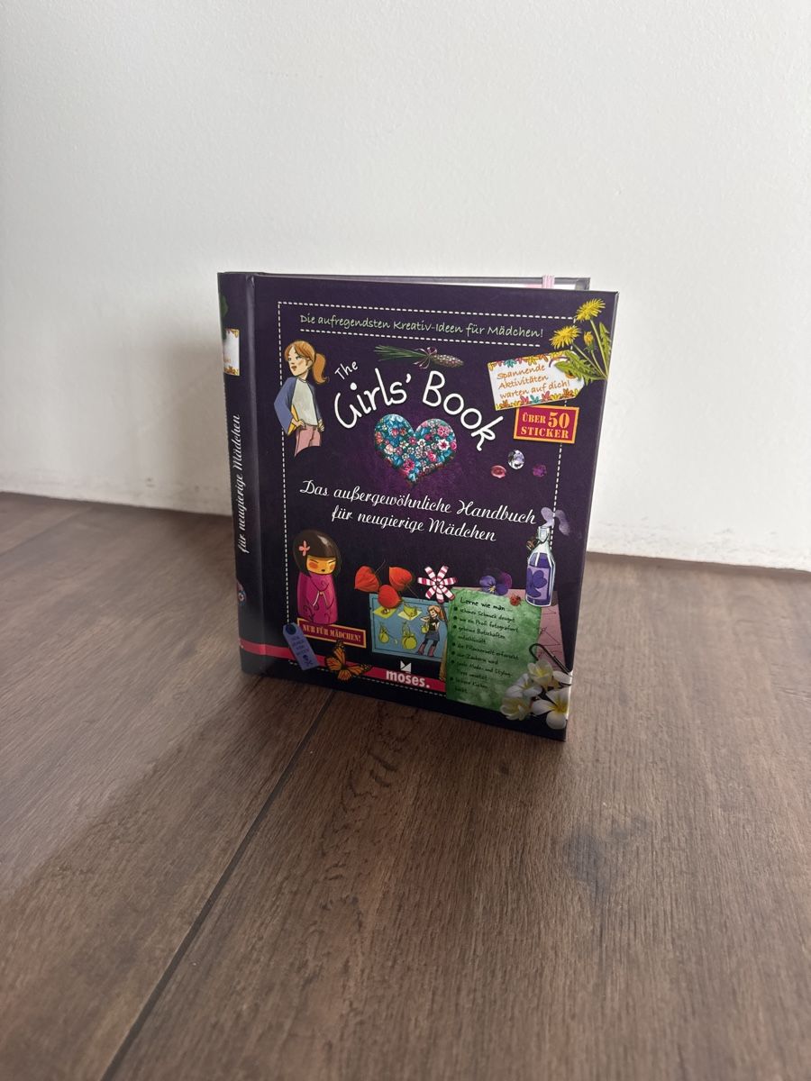 Libri: Girls Book – Nuovo (secondo la descrizione) da Eich venduto da PMagnum