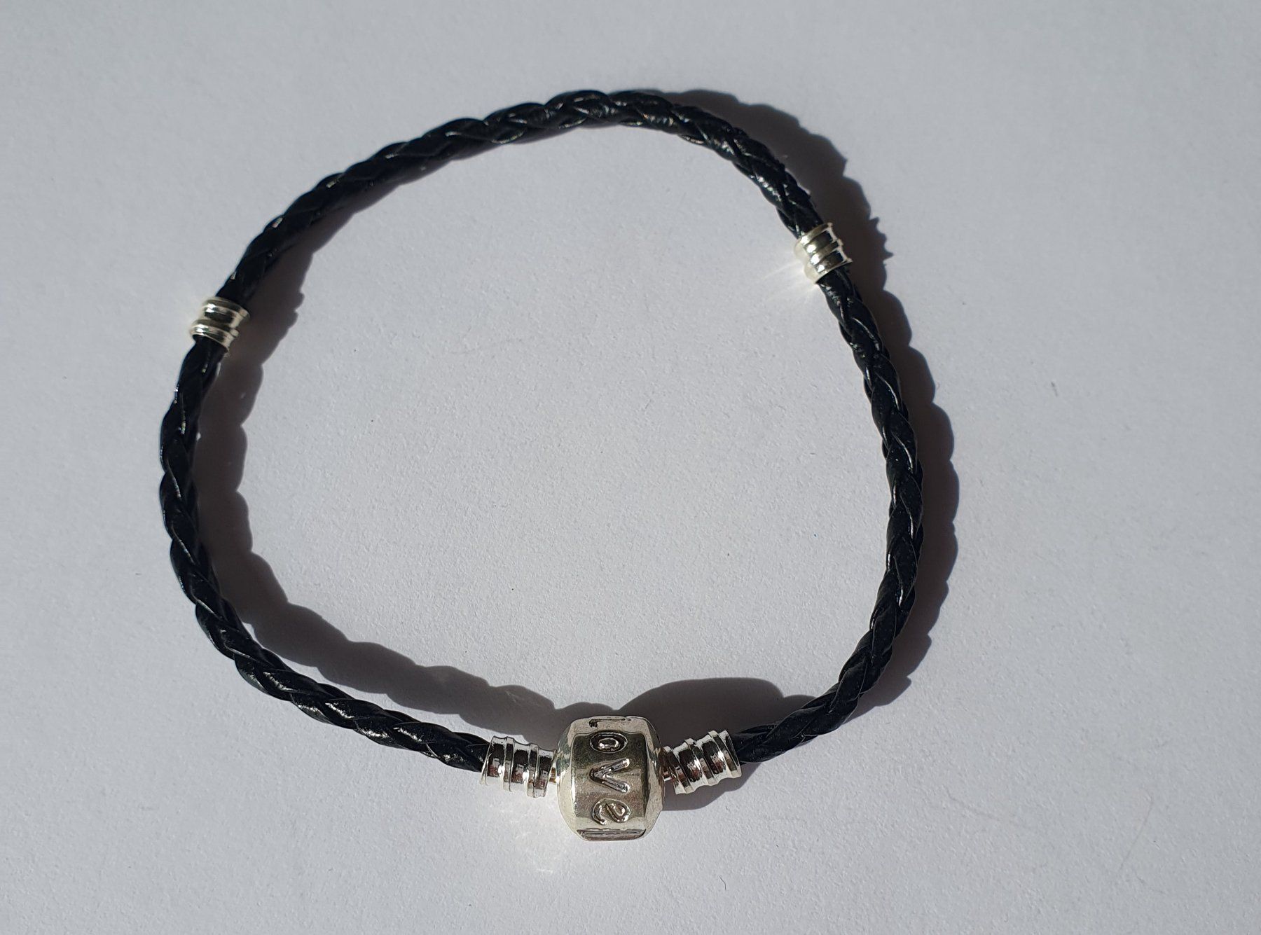 Bracciali & Braccialetti: 3 Armbänder mit Clipverschluss – Nuovo e nell'imballaggio originale da St. Margarethen TG venduto da Schachmatt