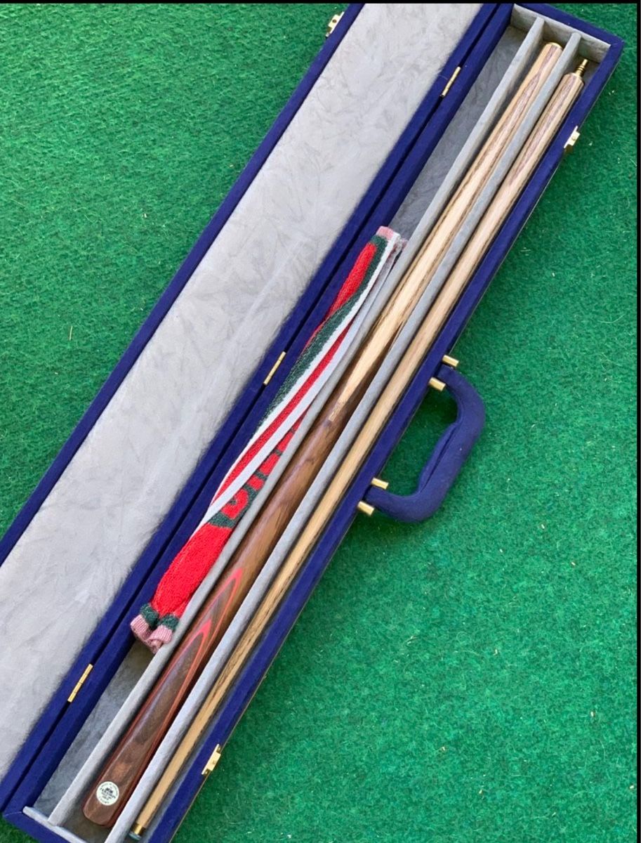 Billardqueues: Billard - Queue „PERADON CROWN“ England mit Koffer  – Gebraucht aus Wangen b. Olten von Finolino28