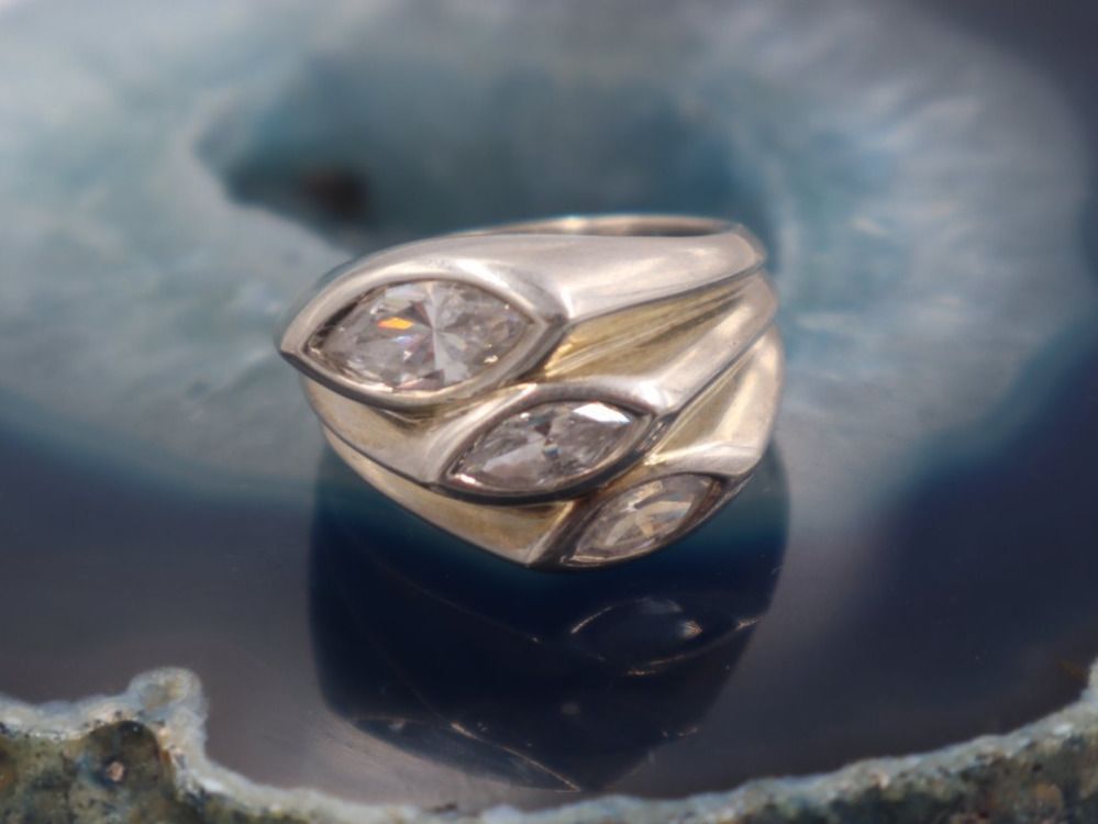 Anelli: Silber Designer Ring Damen Vintage mit 3 Cubic Zirconia gr52 – Usato da Baden venduto da TellsKuchenhaus