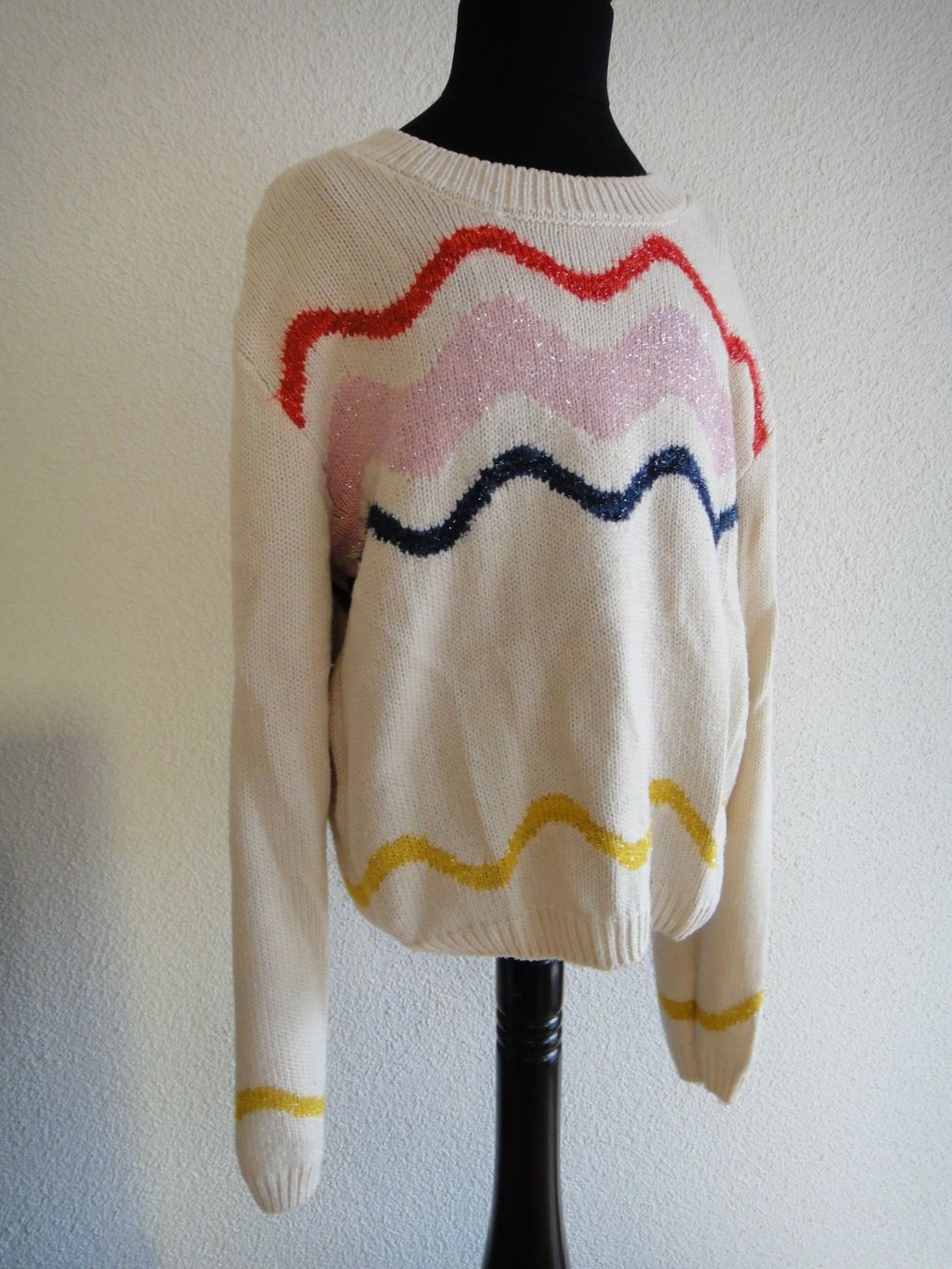 Pullover & Sweatshirts: A076 Pullover, Gr. 12, beige mit bunten Wellenmuster – Gebraucht aus Winterthur von LemonTree5