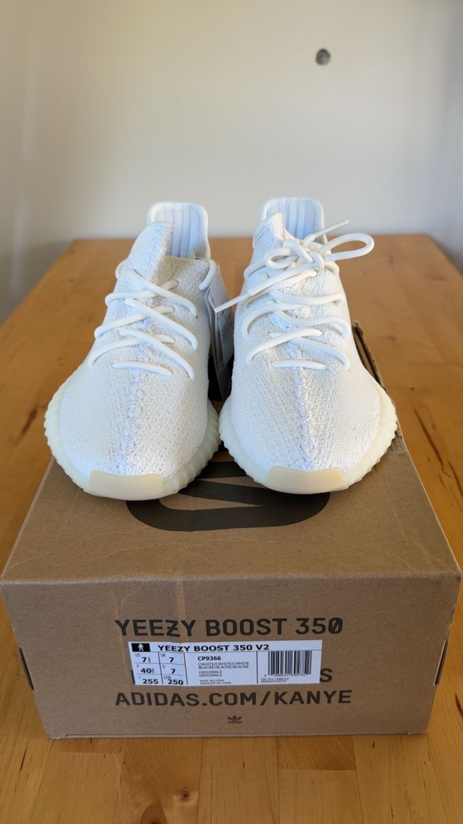 Adidas Scarpe da uomo: ADIDAS YEEZY BOOST V2 NEUVES - T40 – Nuovo e nell'imballaggio originale da Jussy venduto da Stoic_Zenon 1