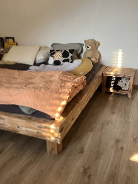 Letti: letto in legno – Usato da Monte Carasso venduto da GloriaHangar11