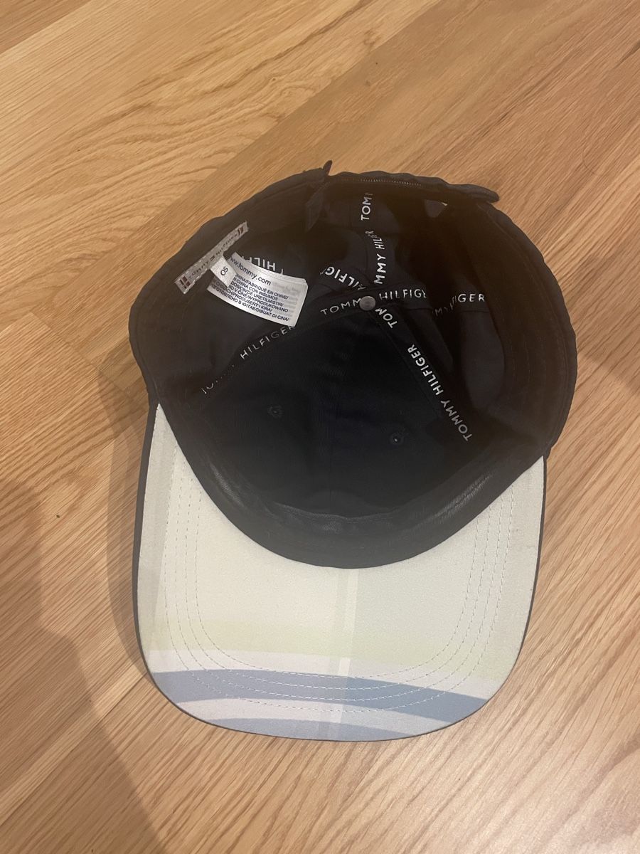 Tommy Hilfiger Chapeaux, bonnets & casquettes: Tommy Hilfiger Hut Dunkelblau  – D'occasion à uster par 2017c 1