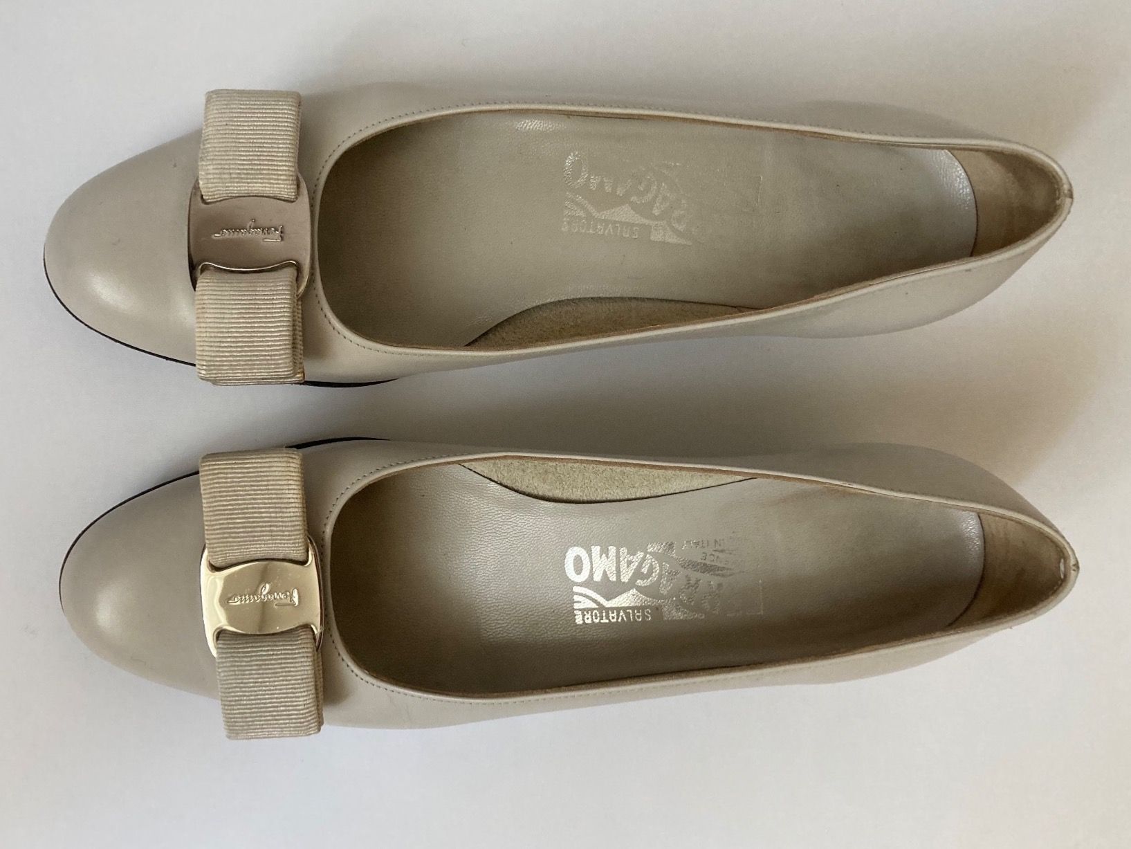 Salvatore Ferragamo Scarpe da donna: Salvatore Ferragamo - Vara – Nuovo (secondo la descrizione) da Zürich venduto da martecd