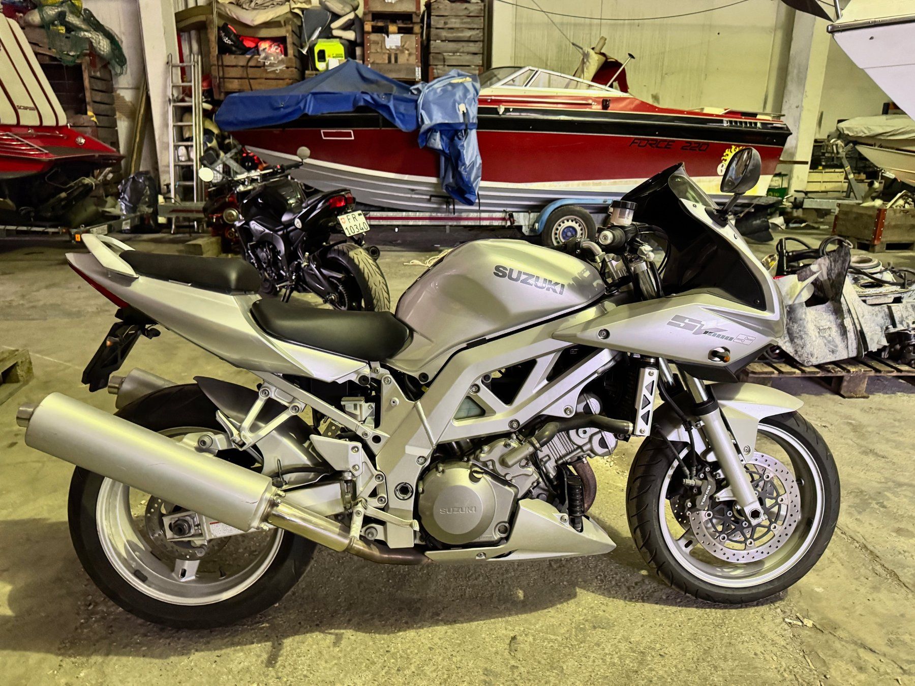 Suzuki Strada: SUZUKI SV1000 S – Usato da Avenches venduto da BOOTTRANSPORTE 2