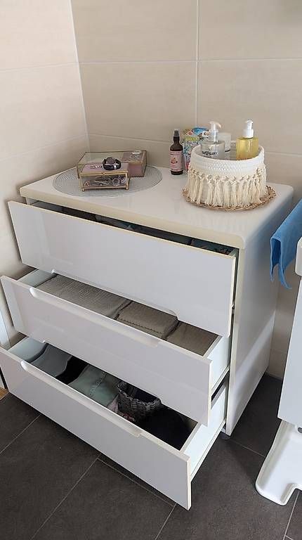 Cassettiere: Kommode mit 3 Schubkästen – Usato da Altdorf UR venduto da Walhalla59 2