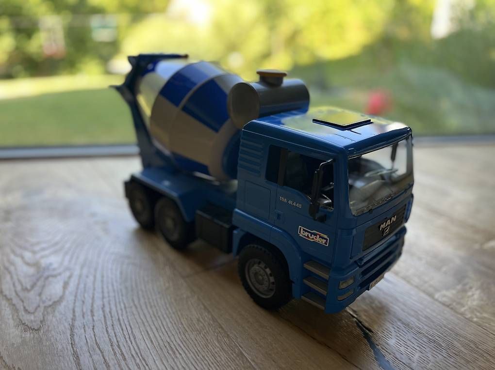 Giocattoli: Bruder Betonmischer blau – Usato da Gretzenbach venduto da cap_5vd6 2