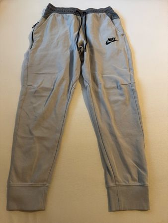 Nike Trainingshose Grau, Grösse M, Top Zustand für Sport!