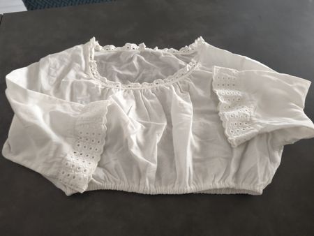 Dirndl Sommerbluse weiss, Gr. 146, leicht und luftig