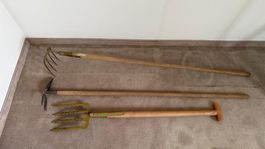 3 Gartenwerkzeuge im Set – Rechen, Hacke und Grabgabel